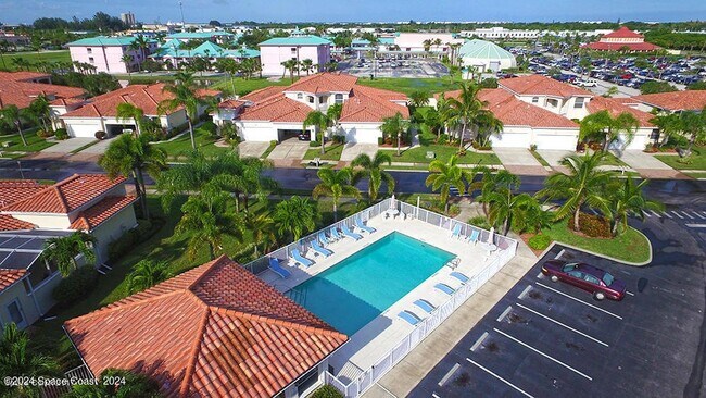 Building Photo - 551 Casa Bella Dr