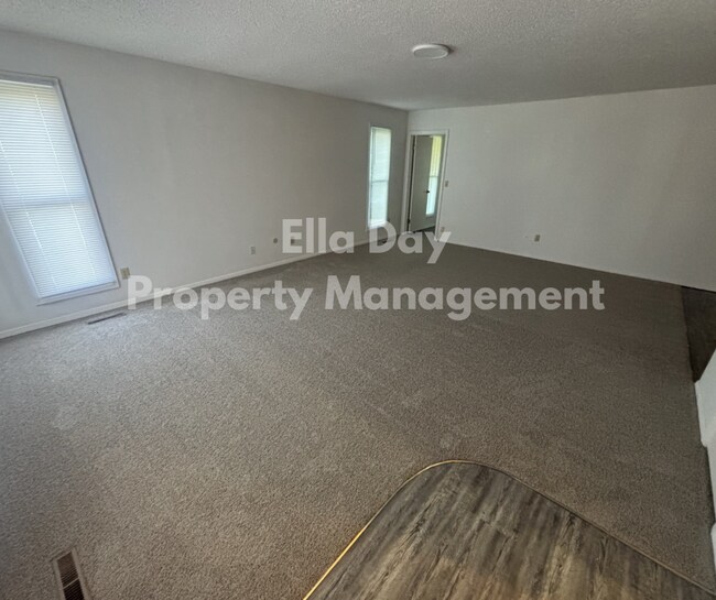 Foto del edificio - 2006 S White Oak Dr