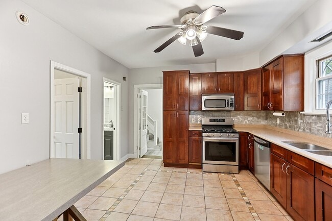 Foto del edificio - 3227 S Wells St