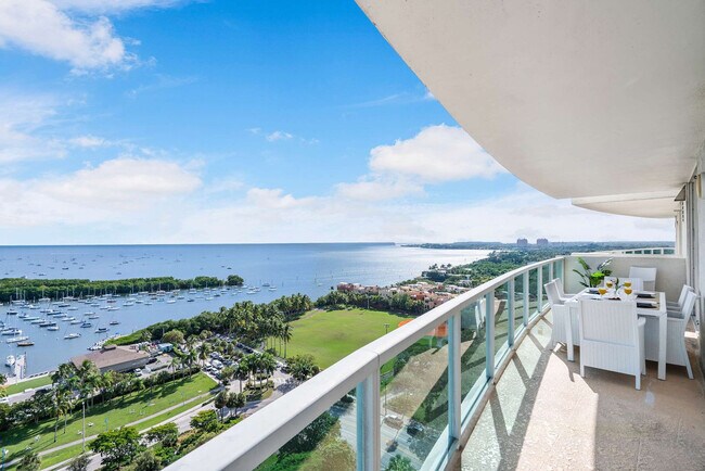 Foto del edificio - 2889 McFarlane Rd