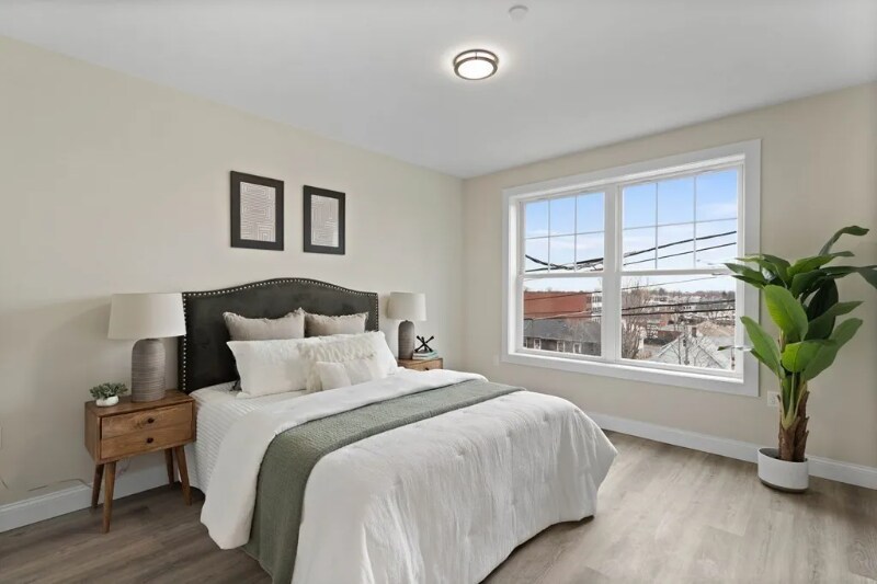 Foto principal - 365 Newport Ave