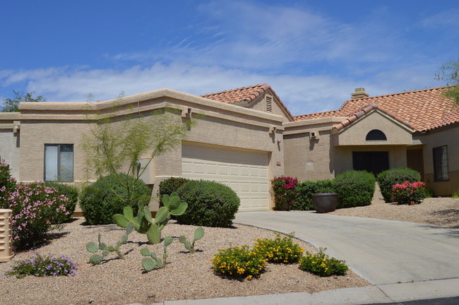 Building Photo - Gated Scottsdale Community!