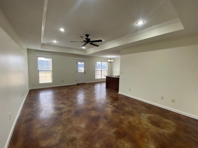 Building Photo - 3bed/2bath Home close to ASU and NEA Baptist Hospital!