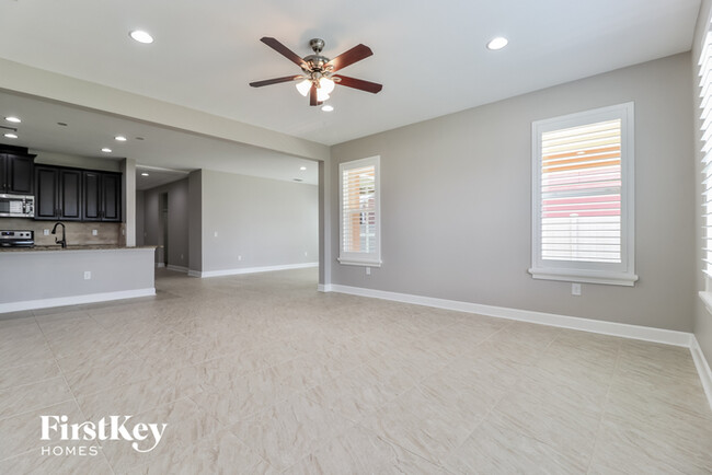 Building Photo - 31543 Fairhill Dr