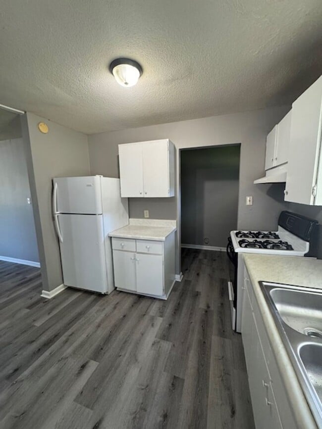 Foto del edificio - CREEKWOOD