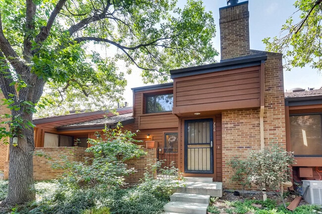 Building Photo - 2685 S Dayton Way
