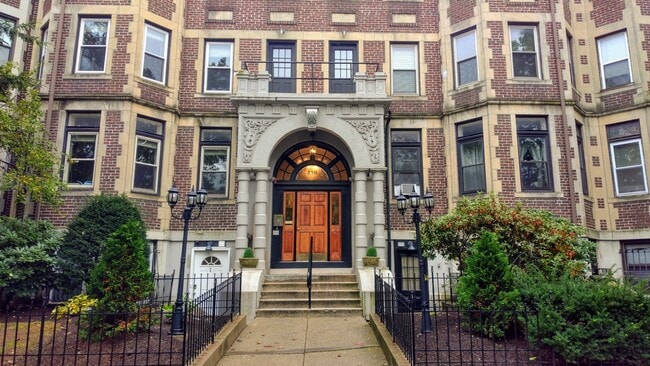 Photo - 390 Riverway Townhome