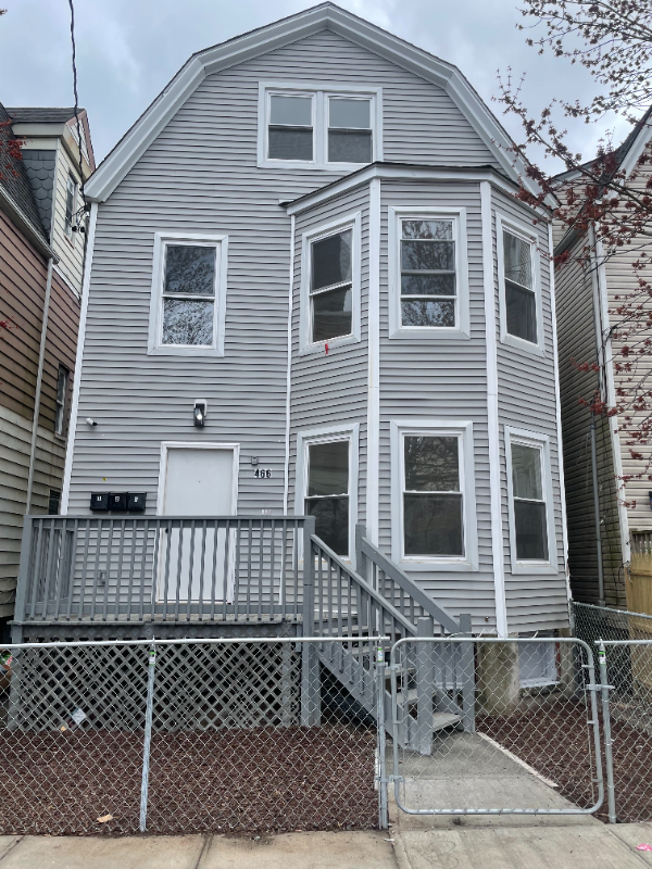 Foto principal - 466 Avon Ave