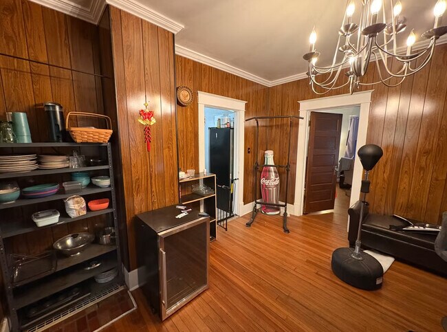 Foto del edificio - 306 W John St