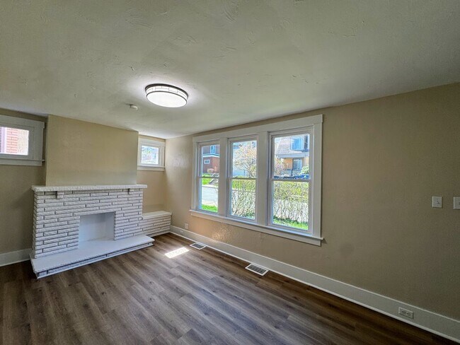 Photo - 1680 Potomac Ave Apartment