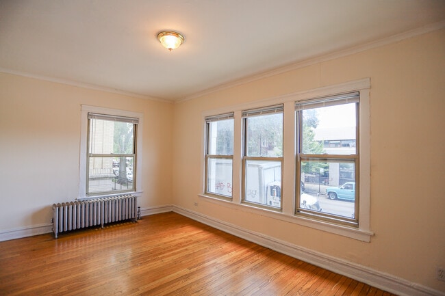Foto del edificio - 4821 N Kimball Ave