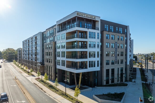Building Photo - Southerly LoSo