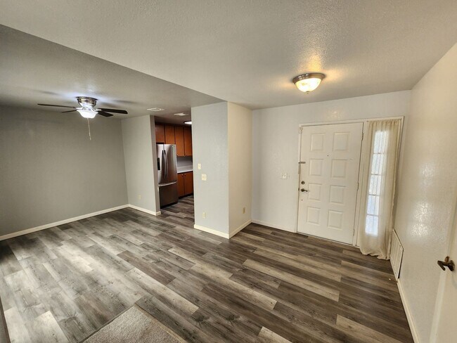 Foto del edificio - 2bd/2ba Sacramento Home in 55+ community