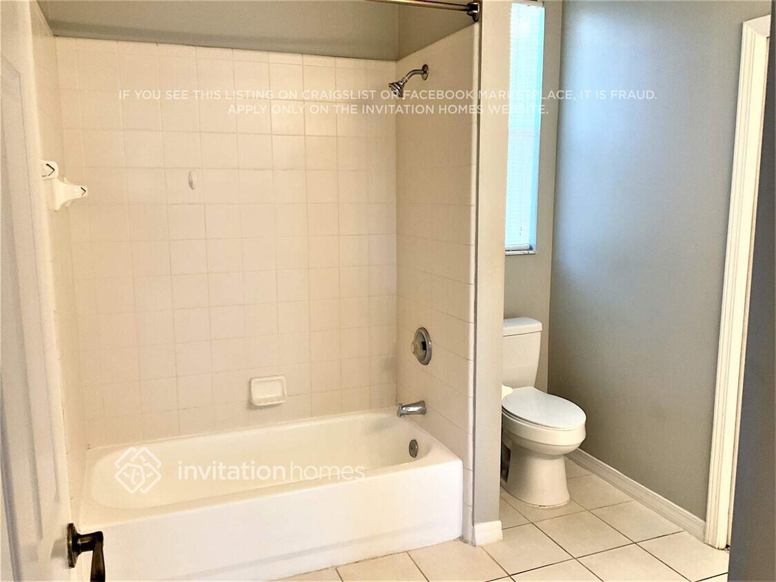 Foto del edificio - 4591 Misty Dawn Ct N