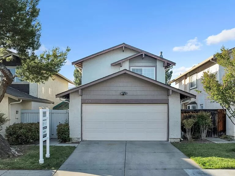 Foto principal - 2525 Home Crest Dr