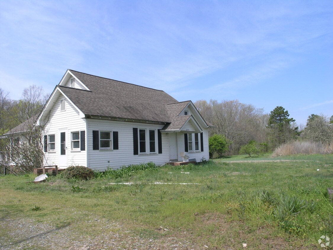 Foto del edificio - 6105 Macedonia Church Rd