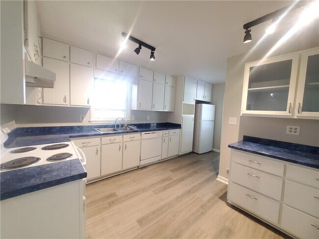Foto del edificio - 3263 Doyle Ln SW