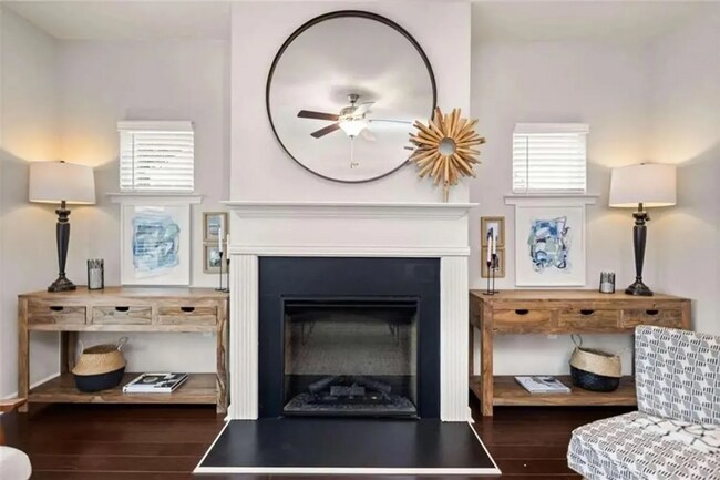 Building Photo - 3369 The Way Pl