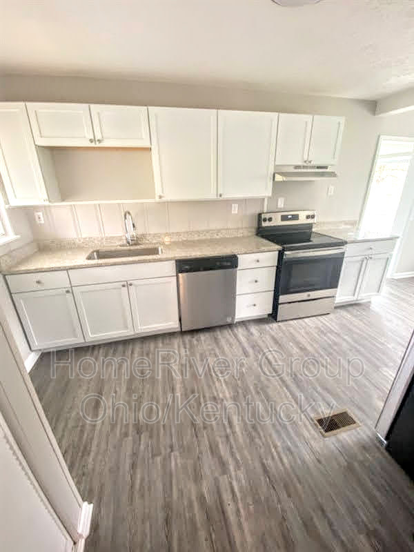 Building Photo - 2303 Rolling Acres Dr