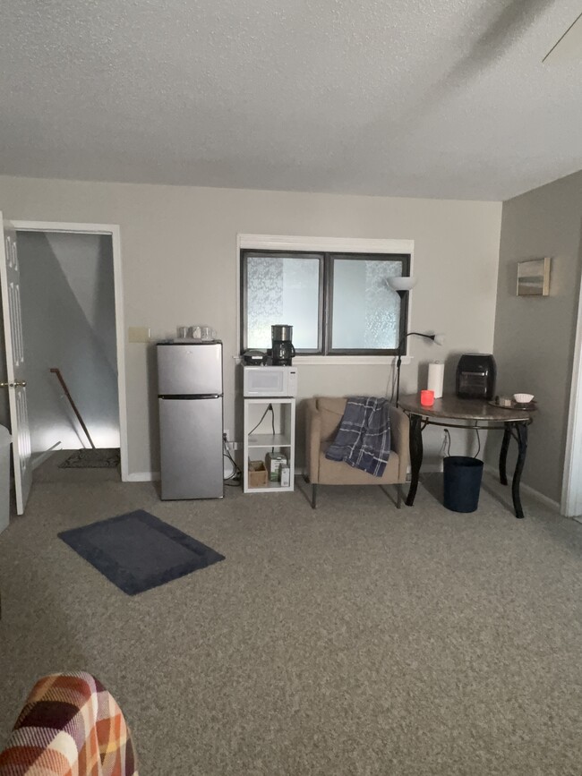 Building Photo - 19 Rose Briar Pl