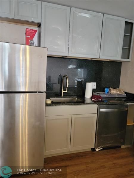 Foto del edificio - 2668 NW 65th Ave