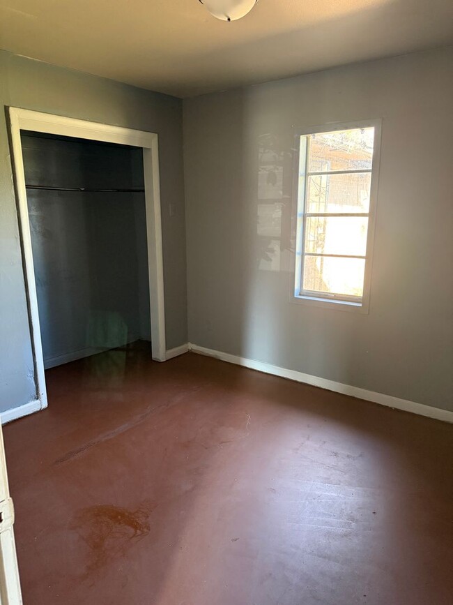 Building Photo - 802 Navaho Trail