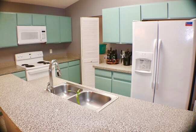 Building Photo - 135 Bailey Cir