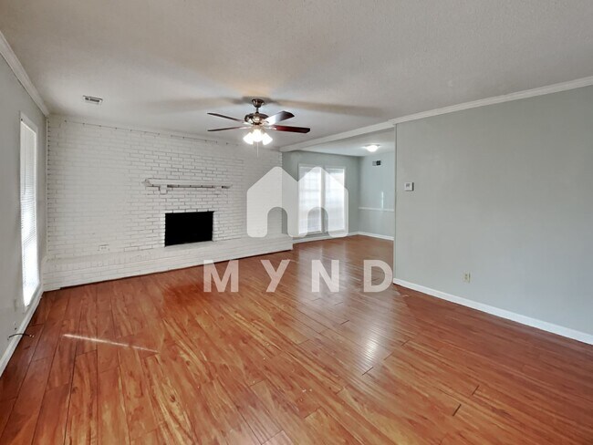Building Photo - 4387 Northwood Hills Dr