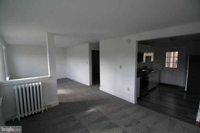 Foto del edificio - 215 W Lancaster Ave