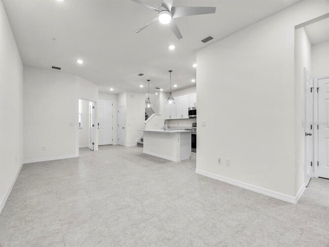 Building Photo - 1440 SILVER LINING Way