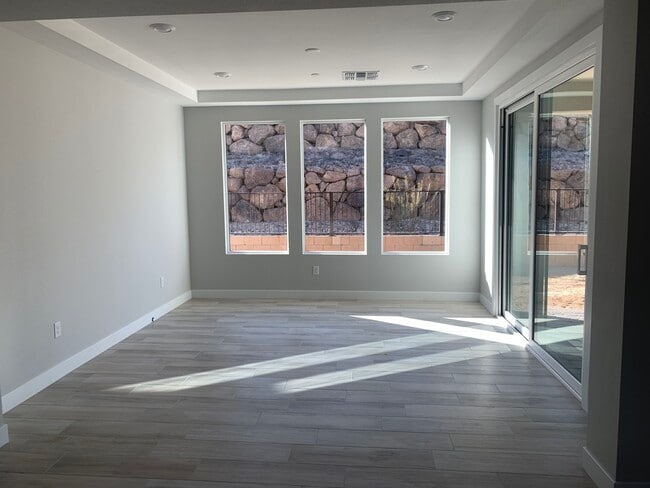 Building Photo - 39 Desert Ivy Ln