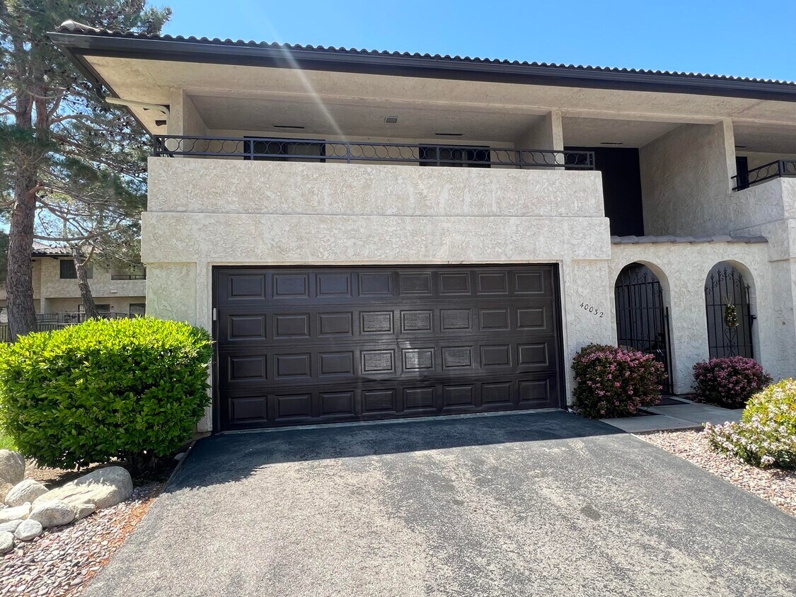 Foto principal - 40032 Bluebird Ln N