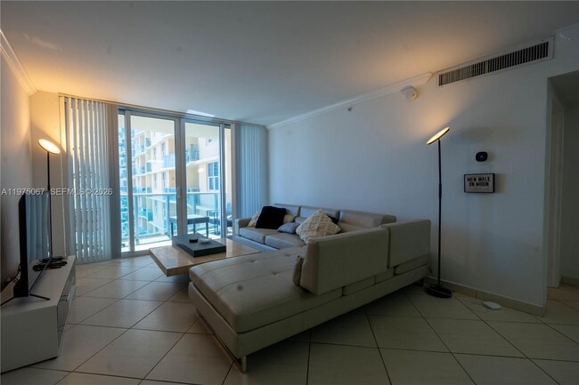 Building Photo - 2501 S Ocean Dr