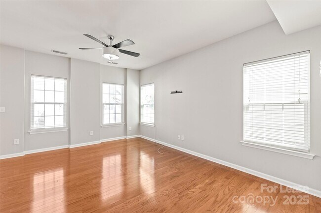 Foto del edificio - 7736 Sweet Fern Way