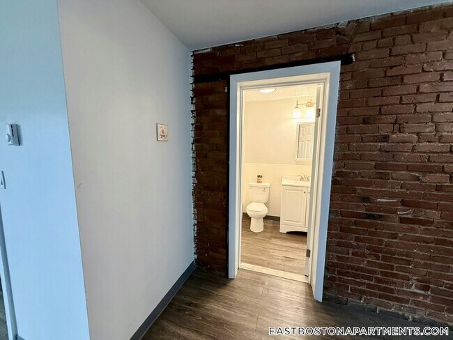 Foto del edificio - 298 Meridian St