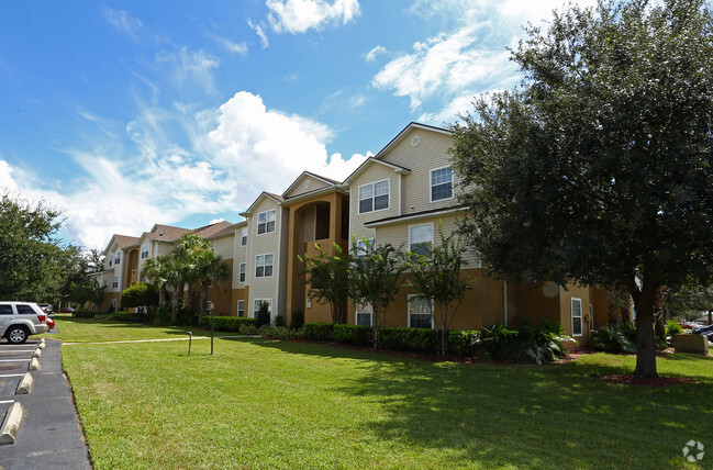 Foto del edificio - Tower Point Apartments