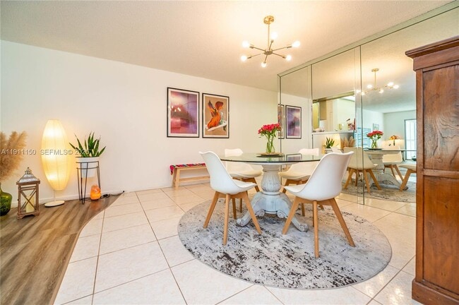 Building Photo - 2101 Lucaya Bend