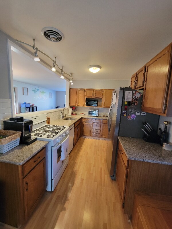 Building Photo - 78 Fenwick Rd