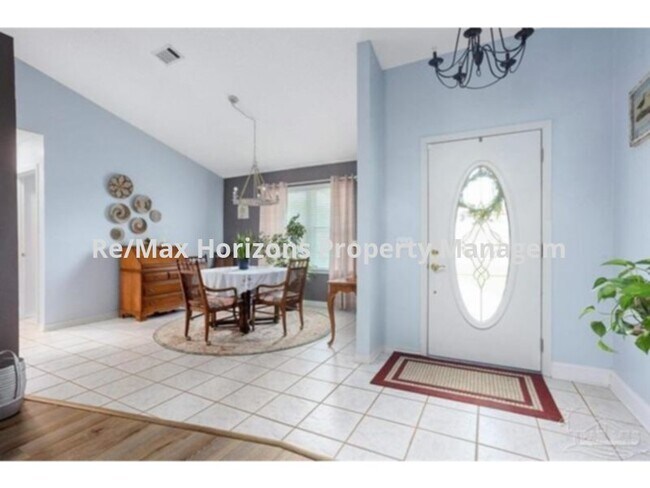 Foto del edificio - Wonderful Cantonment Home!