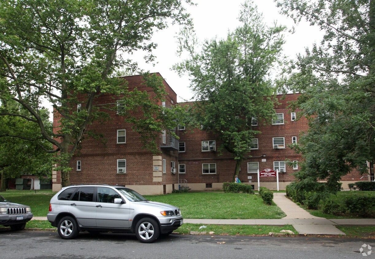 42064210 212th St, Bayside, NY 11361 Apartments in Bayside, NY
