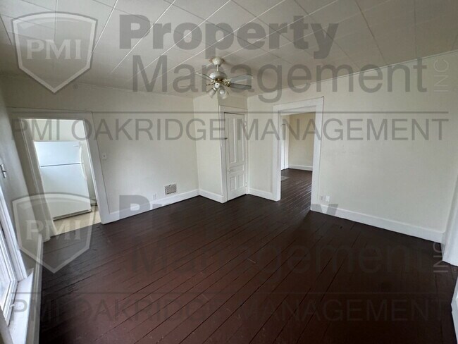 Foto del edificio - Upper 1 Bedroom 1 Bath Apartment