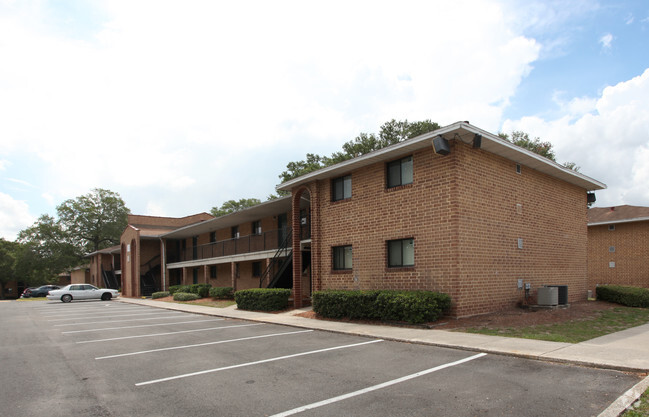 Building Photo - Caroline Arms Apartments