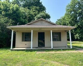 Building Photo - 315 Bledsoe Ave