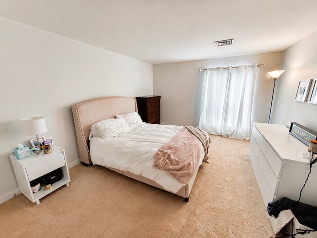 Foto del edificio - 1661-1663 Washington St. Unit 205