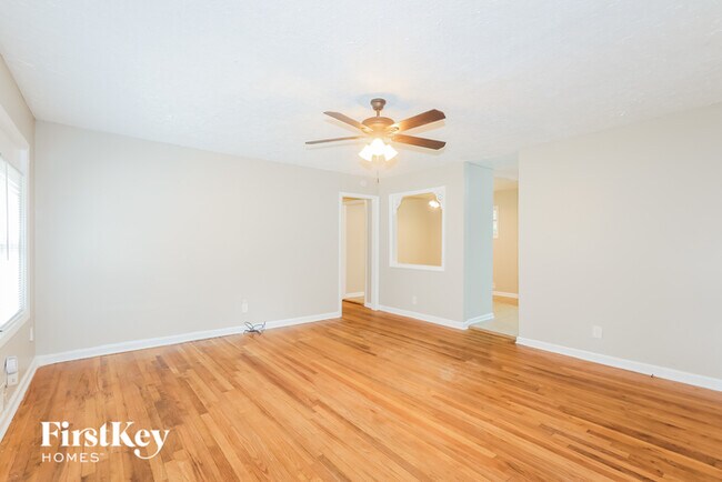 Building Photo - 1823 Hollyhock Terrace