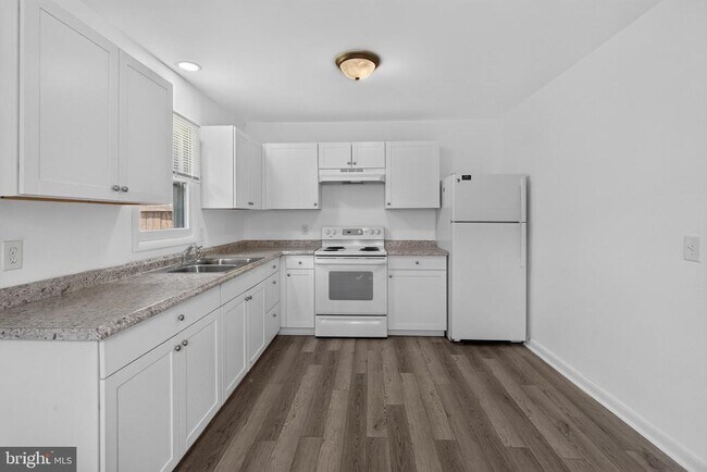 Foto del edificio - 351 Calvert St