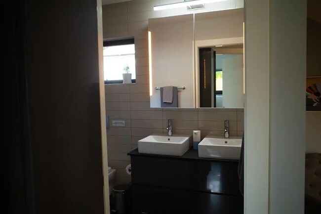 Bathroom on first floor - 1475-2 McKendrie St