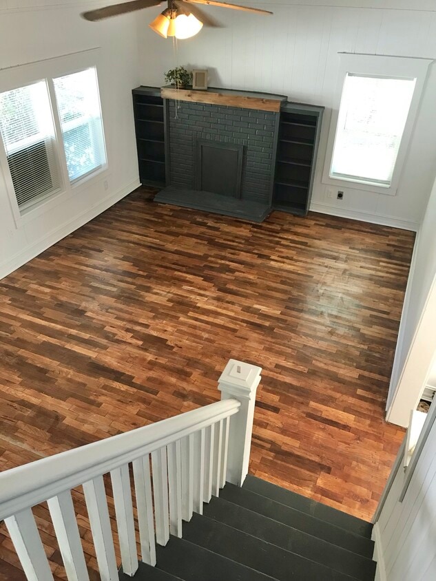 Primary Photo - 903 Ward St