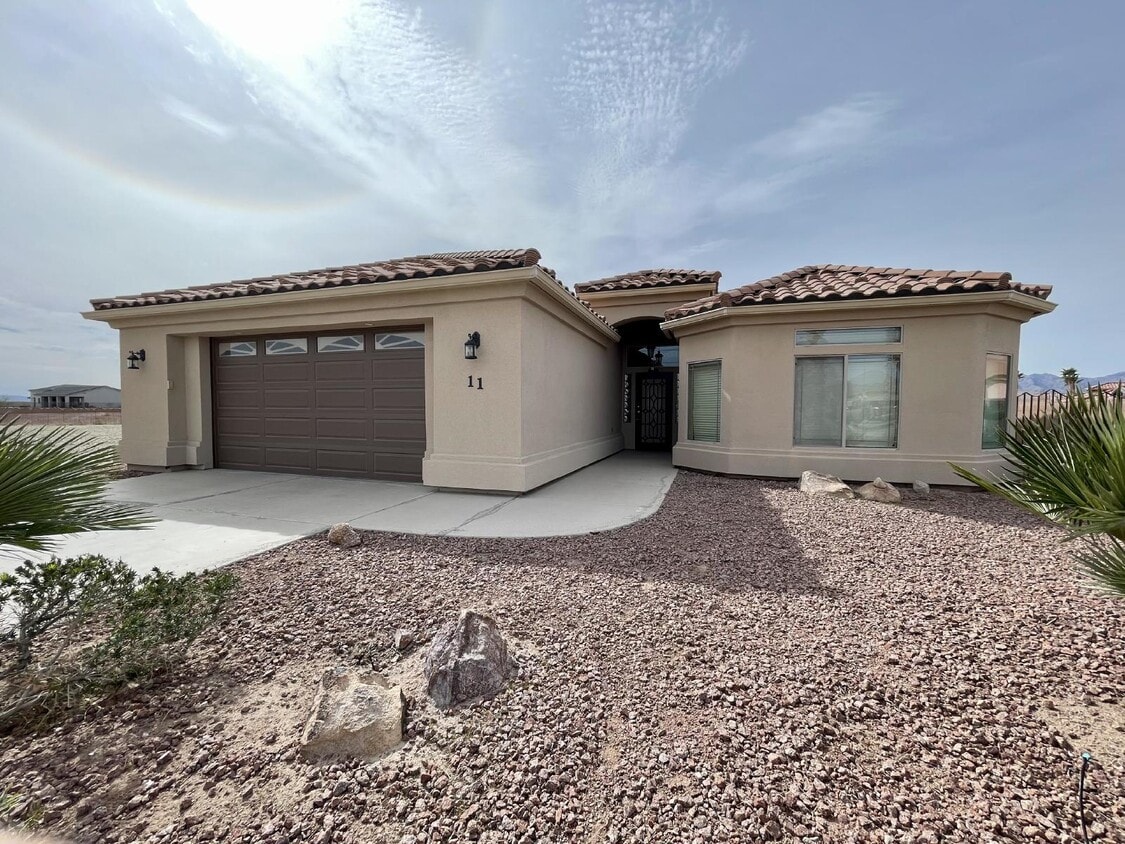 Primary Photo - Golf Course Living - Gated Community of El...