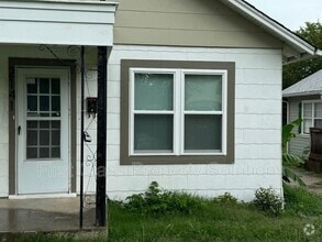 Building Photo - 2141 NW 29th St